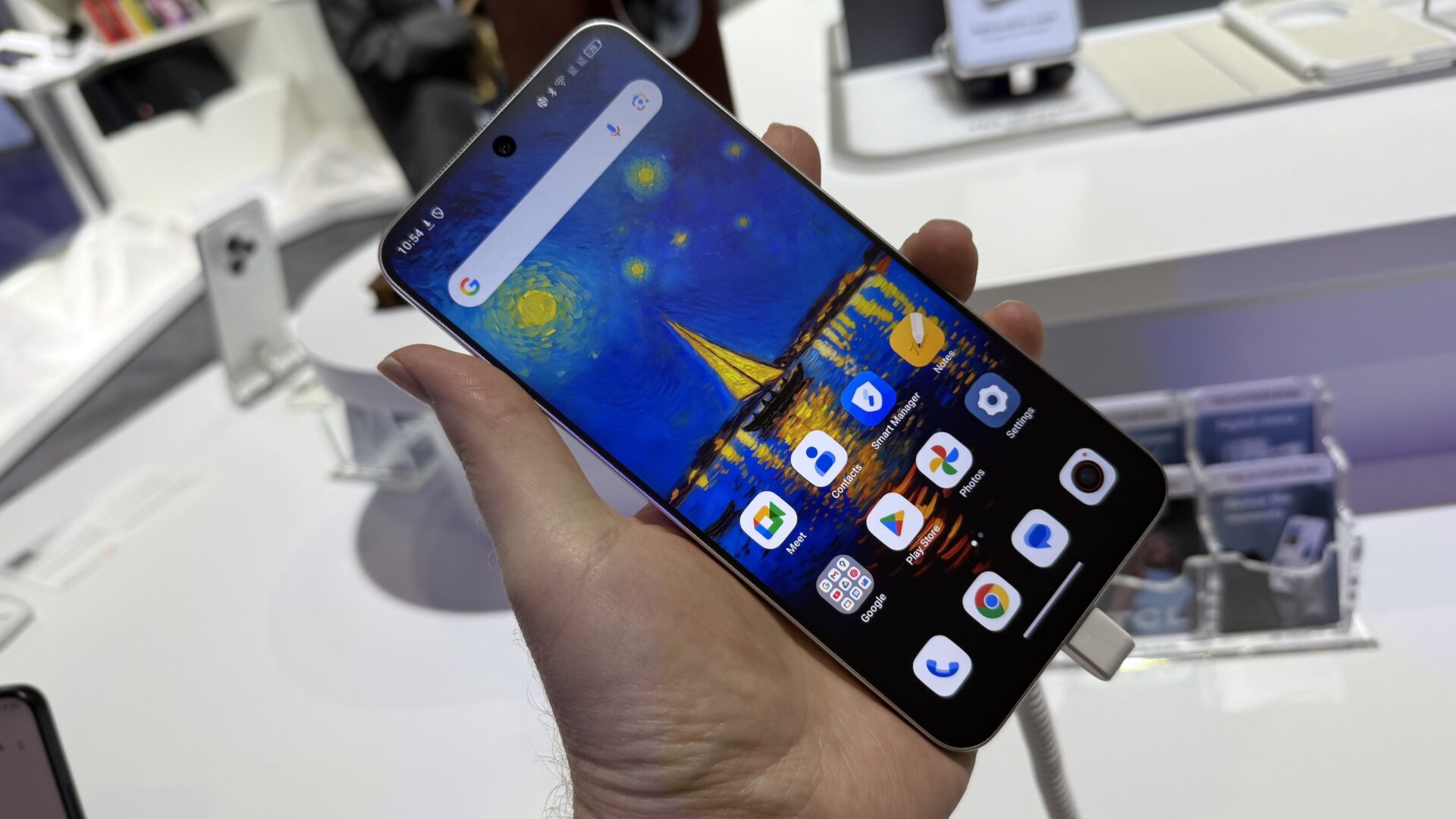 IFA 2025: TCL lanserar smartphone med pappersliknande skärm