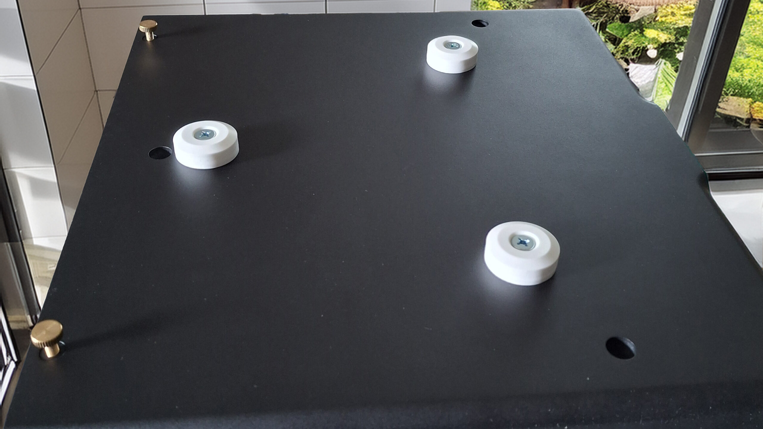 respons jussi_plinth