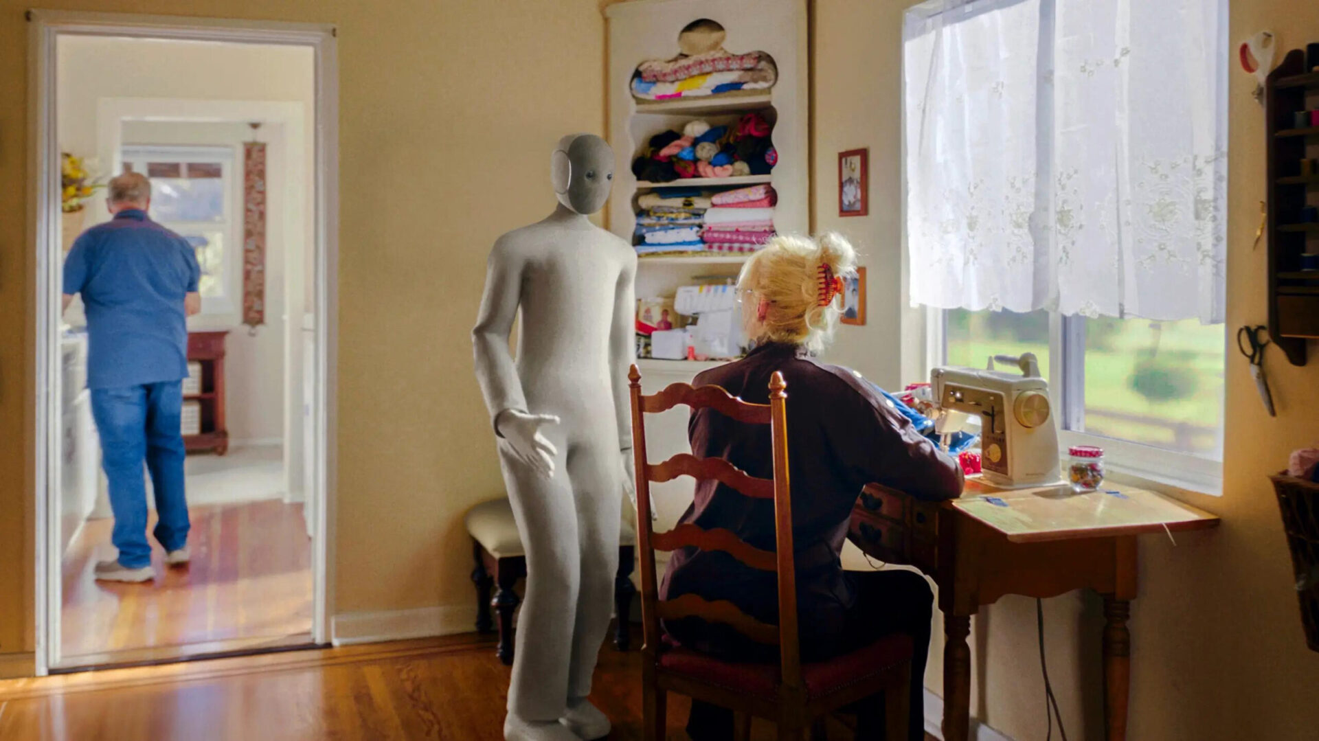 1X NEO: Hushållsroboten är lika dyr som en bil – och levereras odresserad