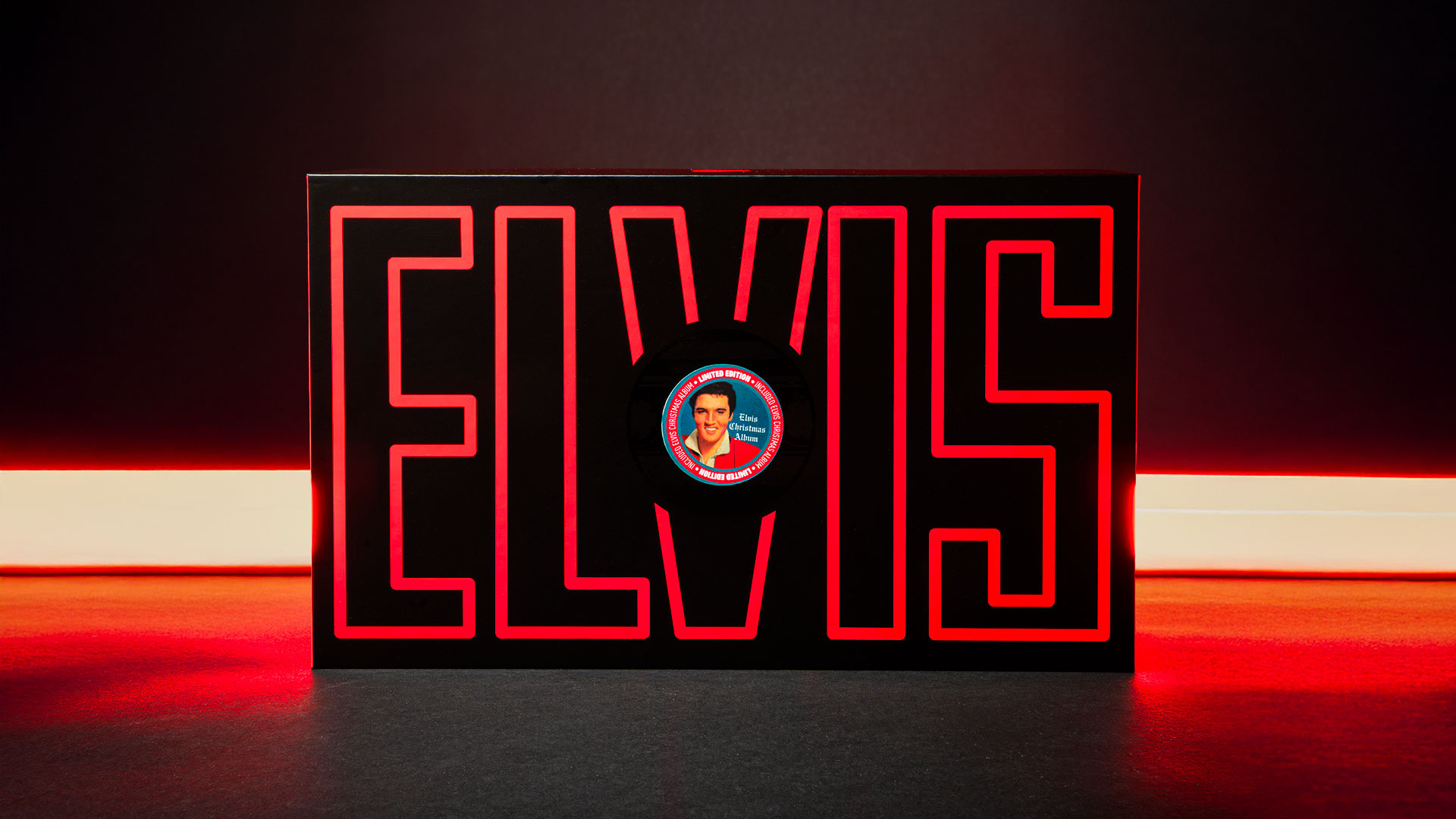 We Are Rewind hyllar Elvis Presley
