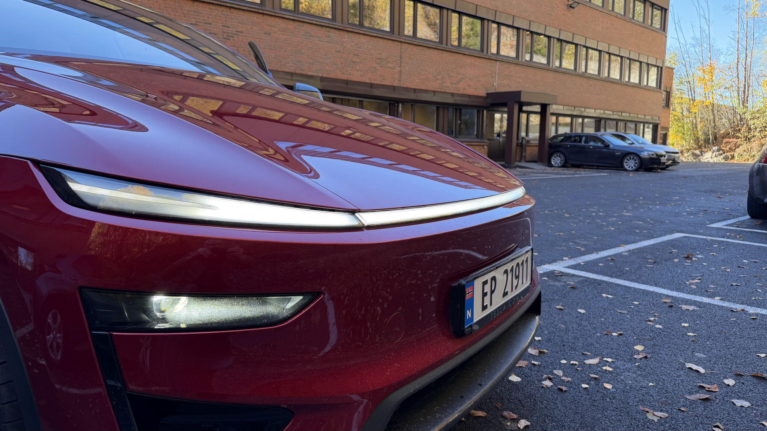 Tesla Model Y Performance 2025 frontlights