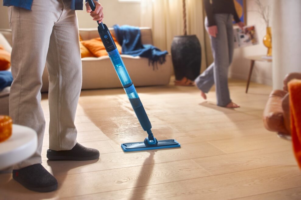 Philips OneUp 5000 XV5113 1 philips oneup lifestyle web