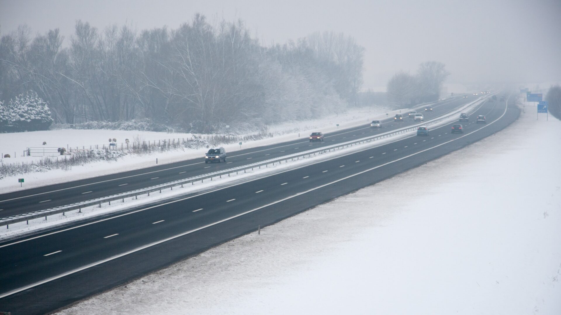 Så långt kan din elbil faktiskt köra på vintern