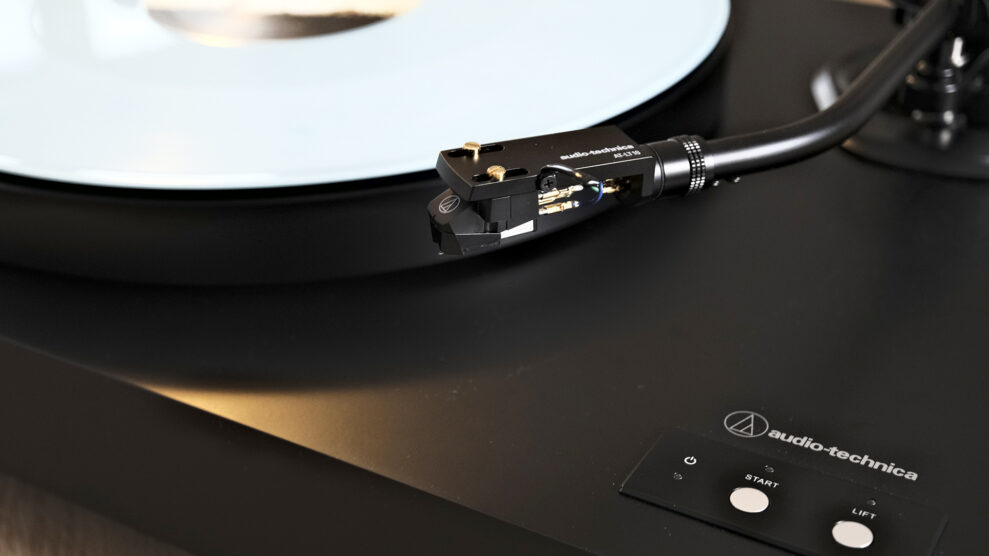 Audio-Technica AT-LP8X 4 Audio Technica AT LP8X 1