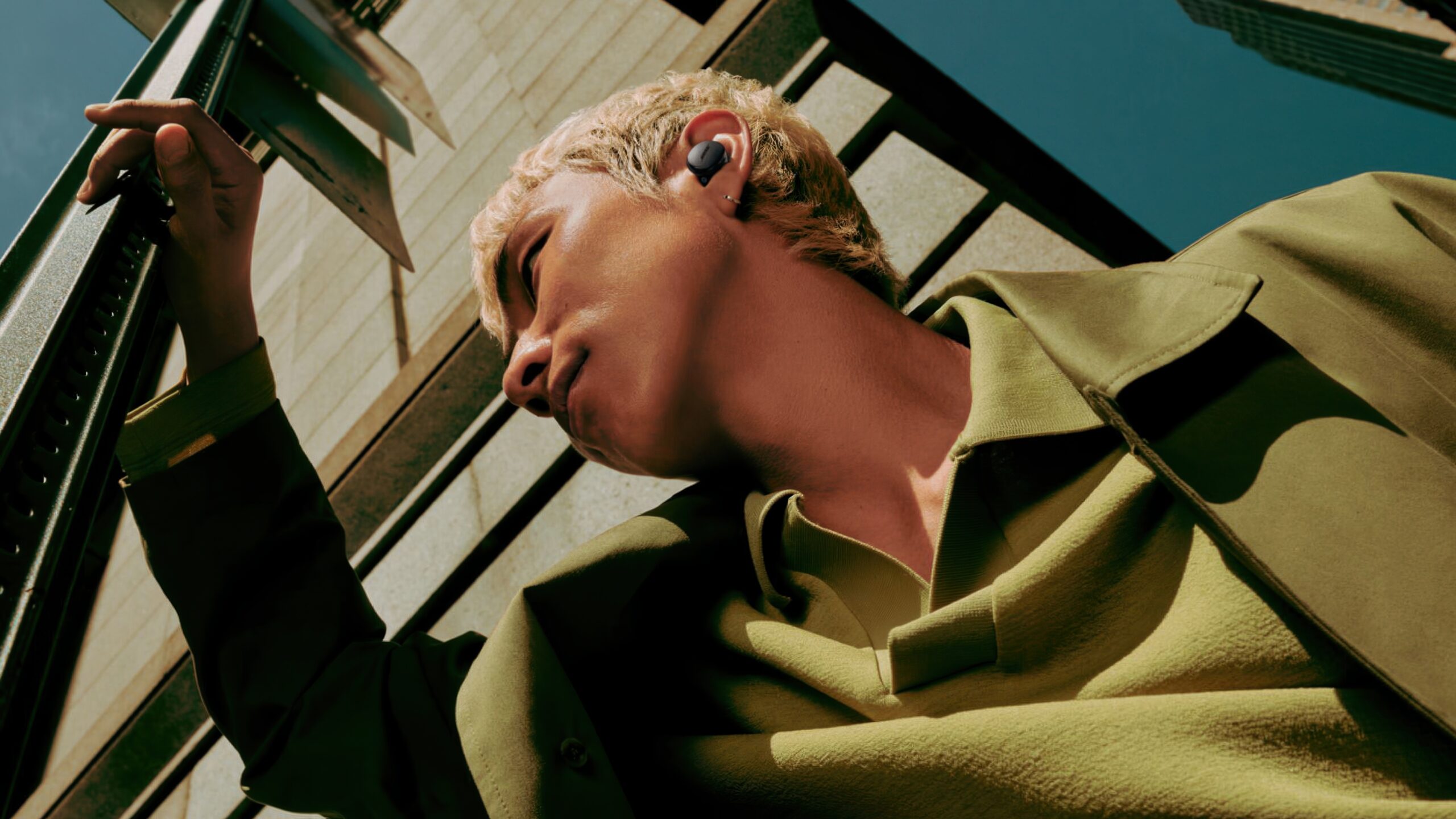 Bose QuietComfort Earbuds (andra generationen) 4 Bose QuietComfort Earbuds_lifestyle 2