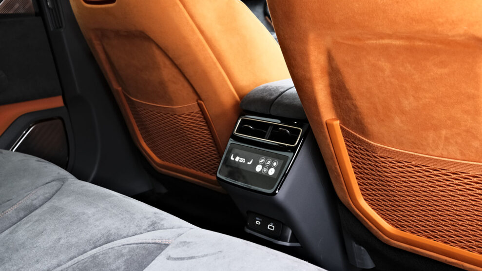 Yamaha-Sound-Zeekr-001-console Yamaha-Sound-Zeekr-001-console