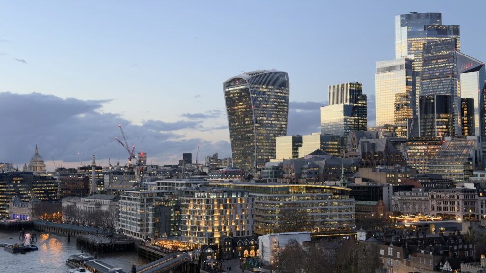 iphone-17-pro-max_6_wide-989x556 iphone-17-pro-max_6_wide-989x556