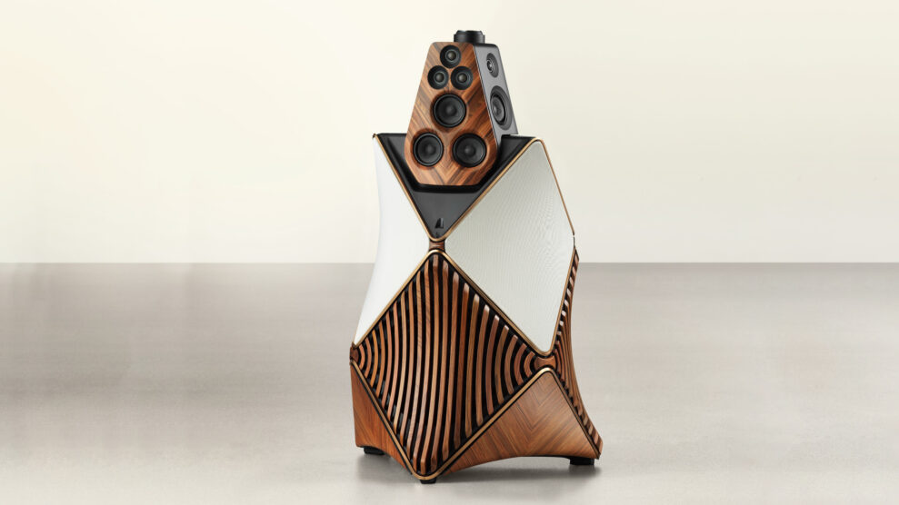 Beolab-90-Monarch-edition-without-crown-0046