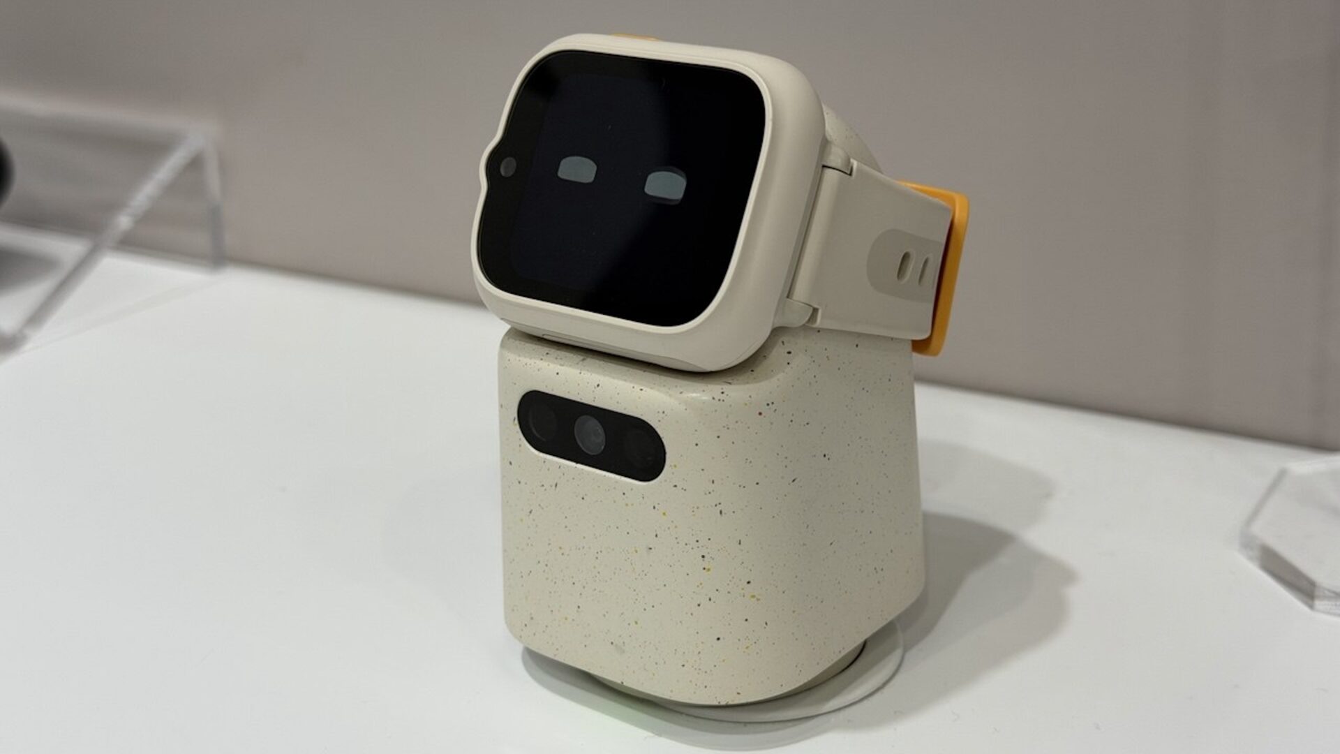 MWC 2026: TCL fokuserar på ögonen och barnen