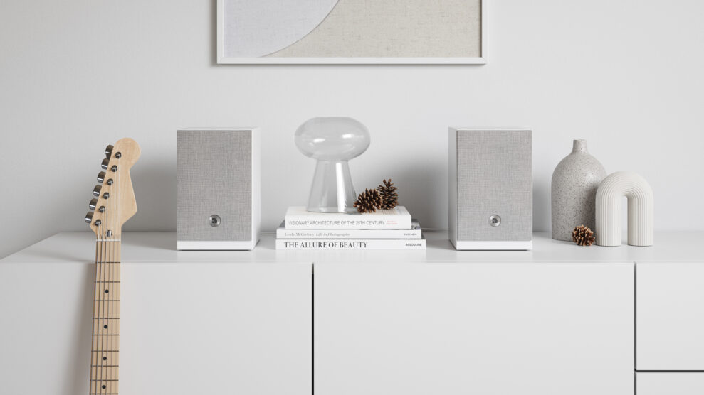 wireless-multiroom-speaker-A28-W-white-Lifestyle-AudioPro-01