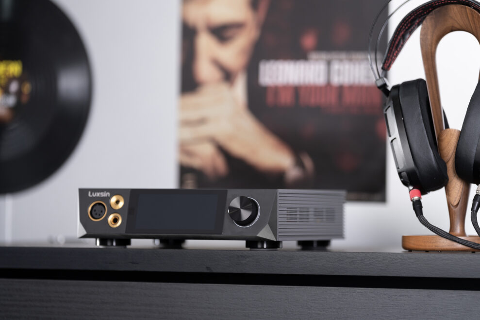 Lyxiga Luxsin 1 Luxsin X8 horlurar