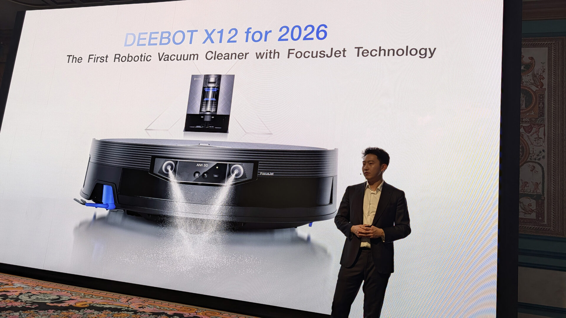 Ecovacs Deebot X12: Ny robotdammsugare sköljer bort envisa fläckar