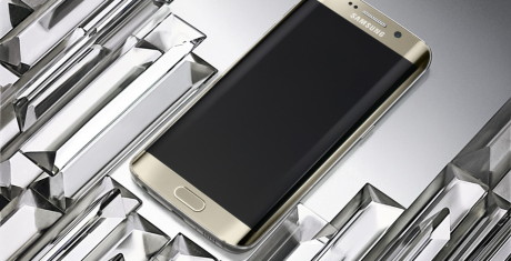 Galaxy_S6_edge_Gold_Platinum_Art_Photo3-990x505