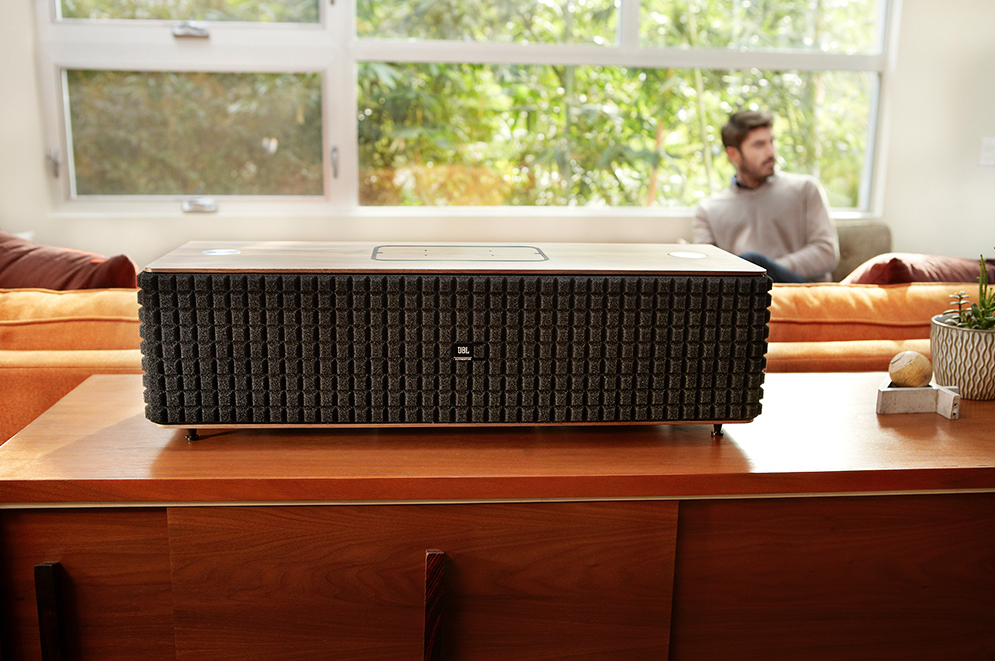 Trådlös retrohögtalare från JBL