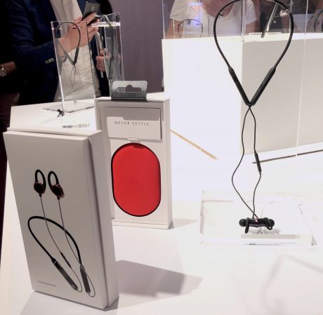 Vi har klämt på OnePlus 6 5 Oneplus Bullets Wireless