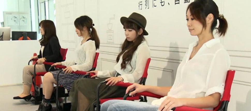 Bekväm kö med självkörande stolar