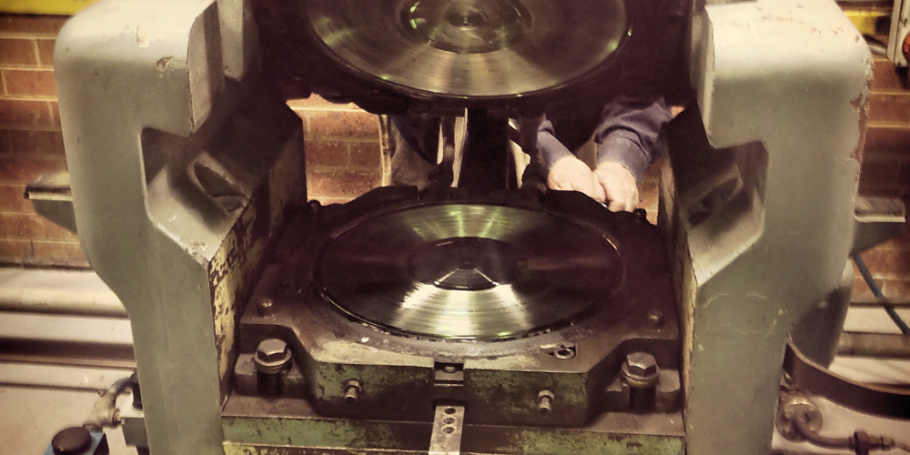 Vinylrenässansen hotar skivproduktionen